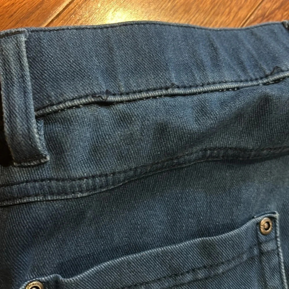Hue 💙 Light Wash  Denim Casual jeans pants Legging Sz M - Picture 12 of 15